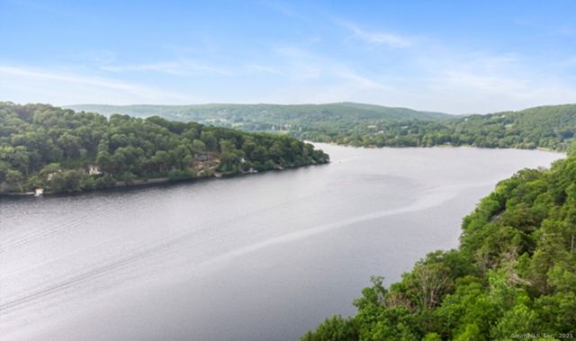 31 June Road B, Washington, CT 06777