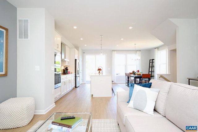 2018 DESOTO DR, Charlottesville, VA 22902
