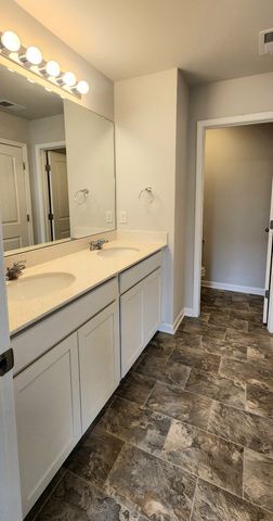 1054 Woodbridge Blvd, Lebanon, TN 37090