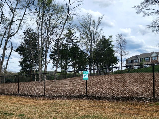 1054 Woodbridge Blvd, Lebanon, TN 37090