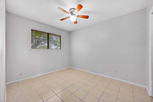 2008 Old West PL B, Round Rock, TX 78681