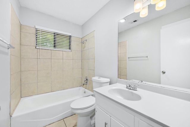 2008 Old West PL B, Round Rock, TX 78681