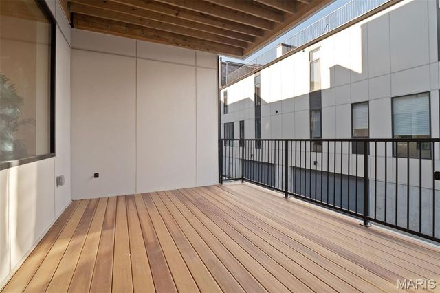 215 N Sarah Street 8, St Louis, MO 63108