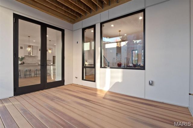 215 N Sarah Street 8, St Louis, MO 63108