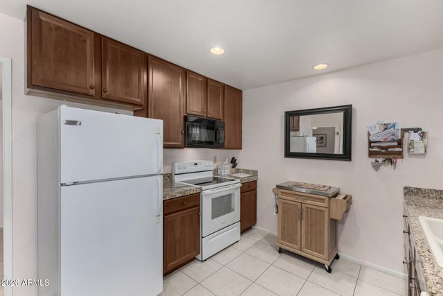 10619 W COGGINS Drive, Sun City, AZ 85351