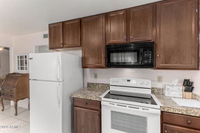 10619 W COGGINS Drive, Sun City, AZ 85351