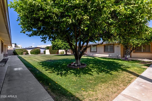 10619 W COGGINS Drive, Sun City, AZ 85351