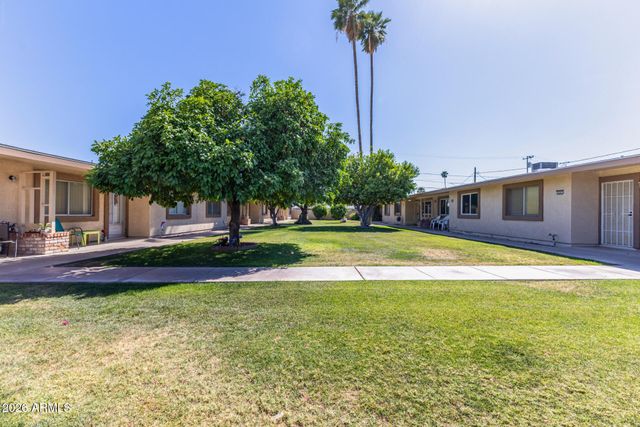 10619 W COGGINS Drive, Sun City, AZ 85351