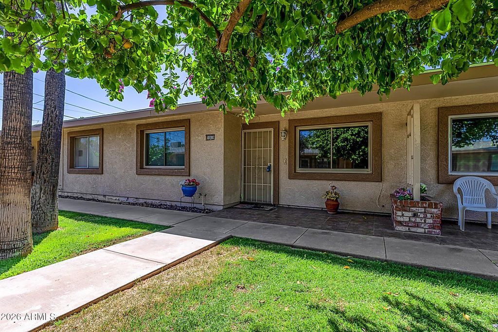 10619 W COGGINS Drive, Sun City, AZ 85351
