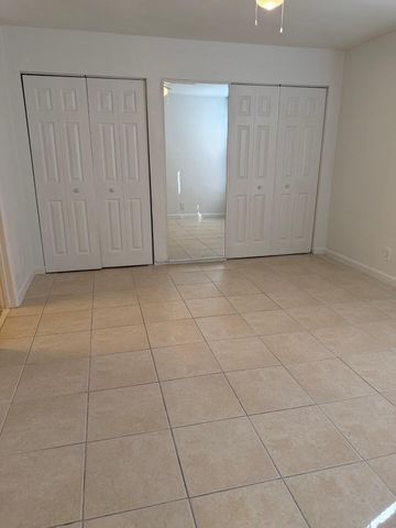 1 Crossings Circle W C, Boynton Beach, FL 33435