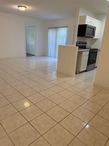 1 Crossings Circle W C, Boynton Beach, FL 33435