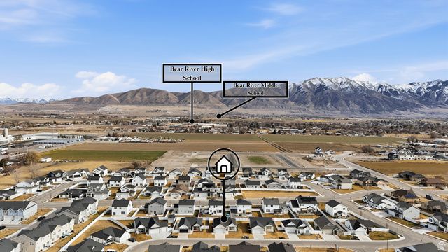 852 N 930 W, Tremonton, UT 84337