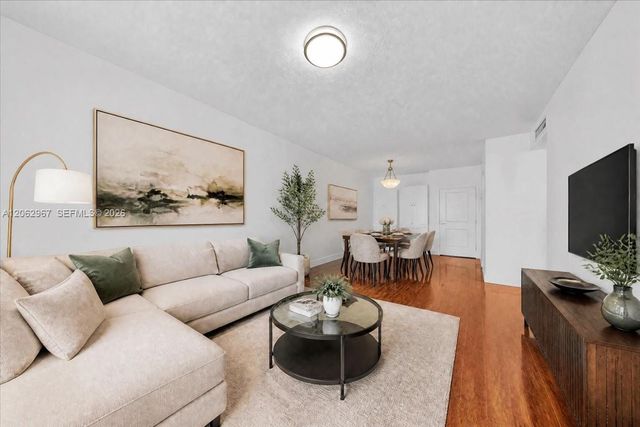 1250 S Miami Avenue 2106, Miami, FL 33130