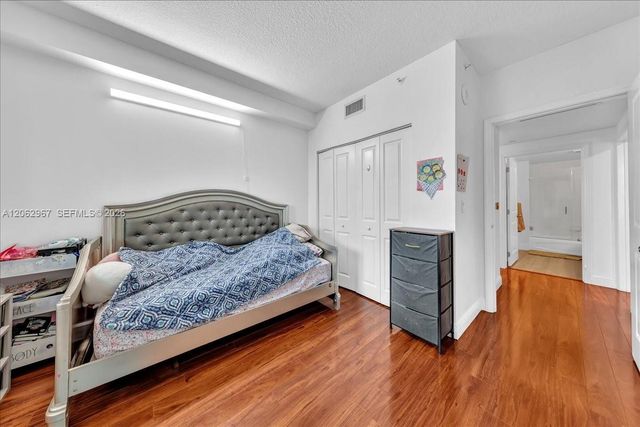 1250 S Miami Avenue 2106, Miami, FL 33130