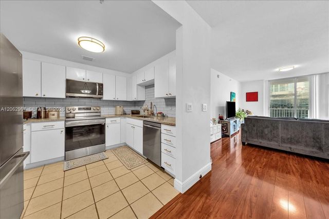 1250 S Miami Avenue 2106, Miami, FL 33130