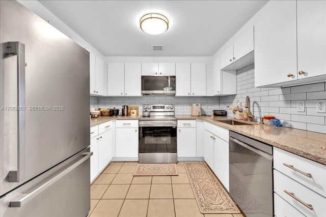 1250 S Miami Avenue 2106, Miami, FL 33130