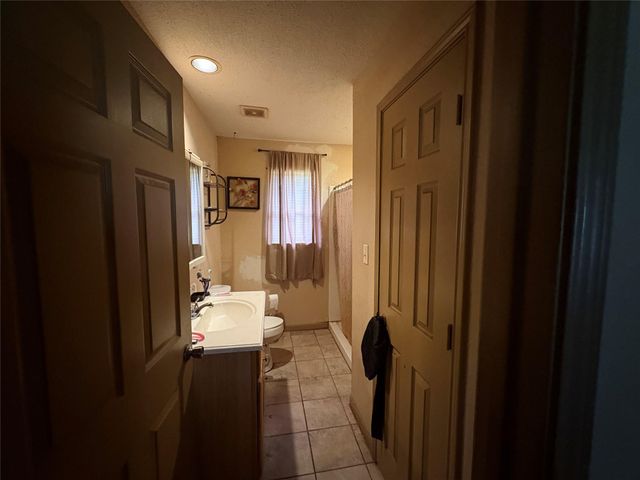 230 Deane Drive, Livingston, TX 77351