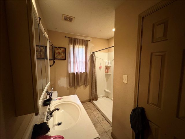 230 Deane Drive, Livingston, TX 77351