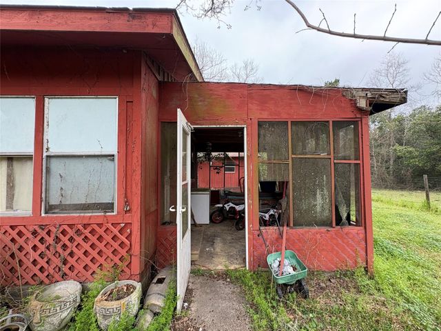 230 Deane Drive, Livingston, TX 77351