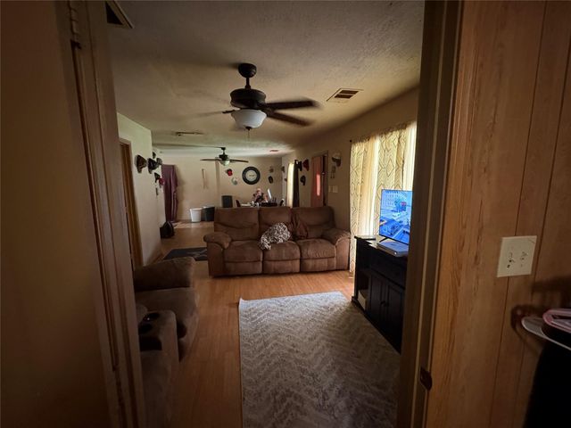 230 Deane Drive, Livingston, TX 77351