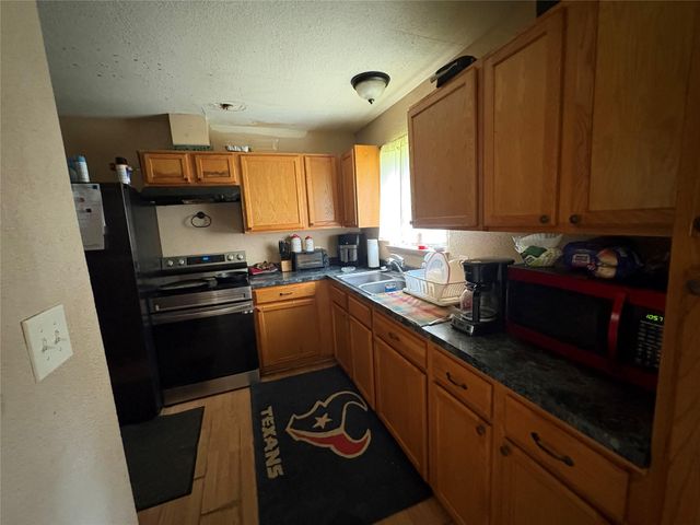 230 Deane Drive, Livingston, TX 77351