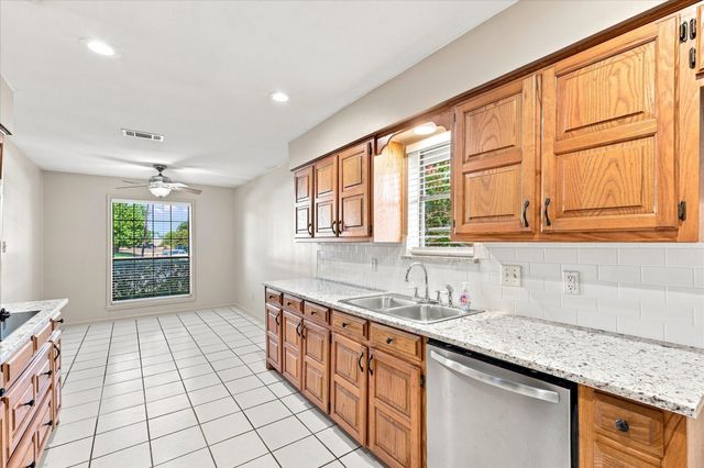 1903 Big Sky Drive, Lewisville, TX 75077