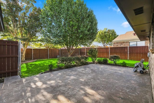 1903 Big Sky Drive, Lewisville, TX 75077
