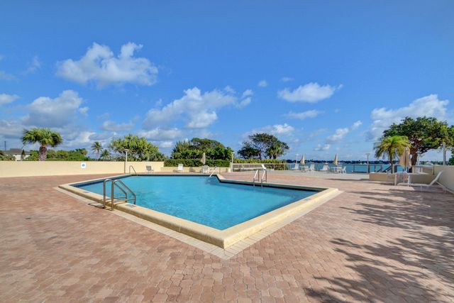 5600 N Flagler Drive 2509, West Palm Beach, FL 33407