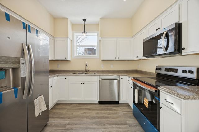 2125 James Avenue N, Minneapolis, MN 55411