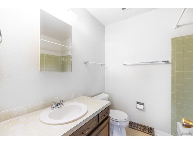 6547 W Portland Ave, Littleton, CO 80128