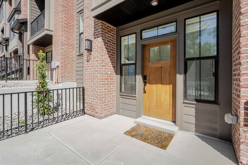 848 E MAPLEHURST DR #112, Murray, UT 84107 — photo 2