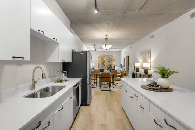212 N 1st Street 202, Minneapolis, MN 55401