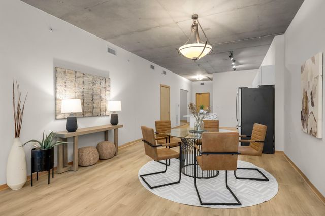 212 N 1st Street 202, Minneapolis, MN 55401