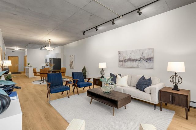 212 N 1st Street 202, Minneapolis, MN 55401