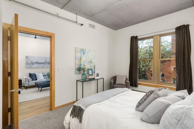 212 N 1st Street 202, Minneapolis, MN 55401
