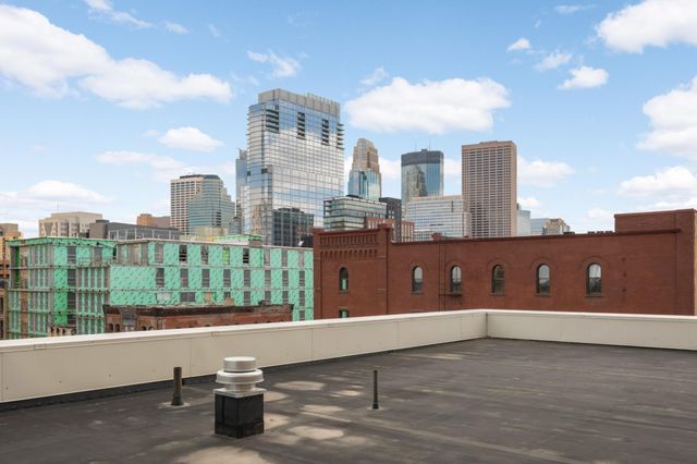 212 N 1st Street 202, Minneapolis, MN 55401
