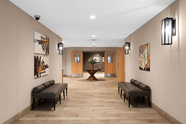 212 N 1st Street 202, Minneapolis, MN 55401