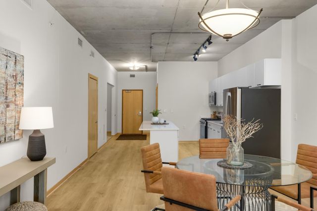 212 N 1st Street 202, Minneapolis, MN 55401