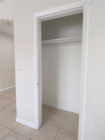 1565 SW 6th St, Miami, FL 33135