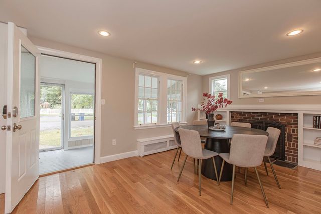 16 Norfolk Place, Sharon, MA 02067