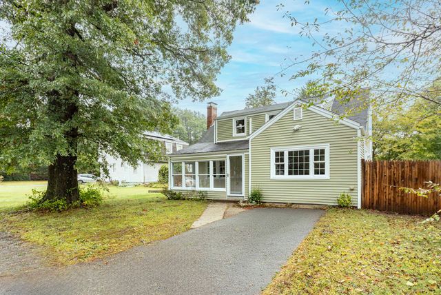 16 Norfolk Place, Sharon, MA 02067