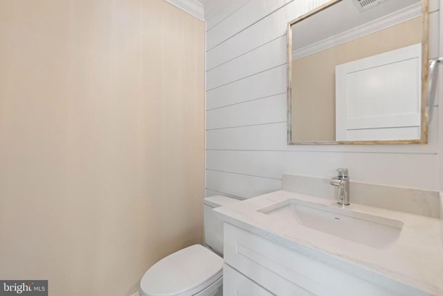 6 E MARINE LN, Long Beach Township, NJ 08008