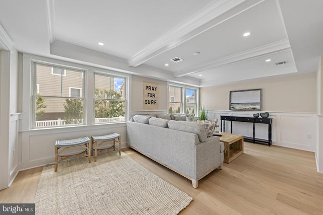 6 E MARINE LN, Long Beach Township, NJ 08008