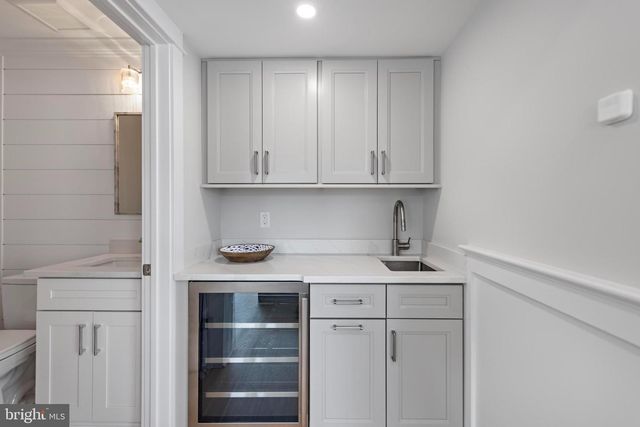 6 E MARINE LN, Long Beach Township, NJ 08008
