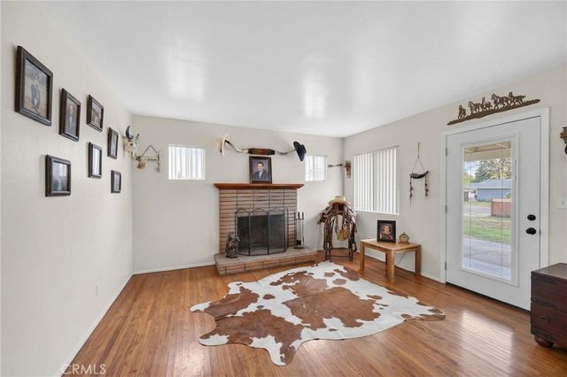514 E Victory, Banning, CA 92220