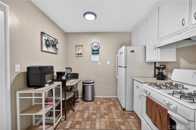 514 E Victory, Banning, CA 92220