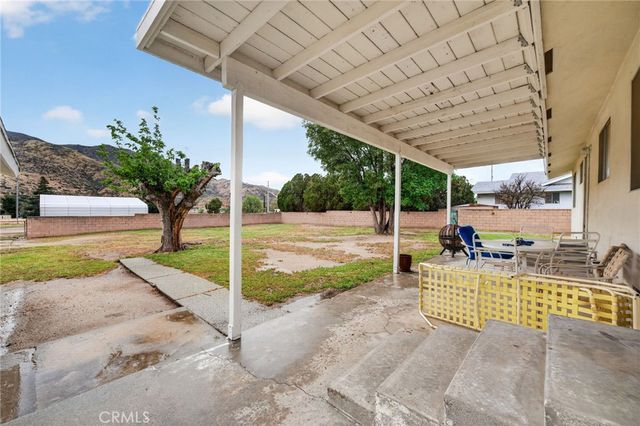 514 E Victory, Banning, CA 92220