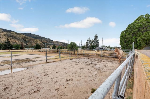 514 E Victory, Banning, CA 92220