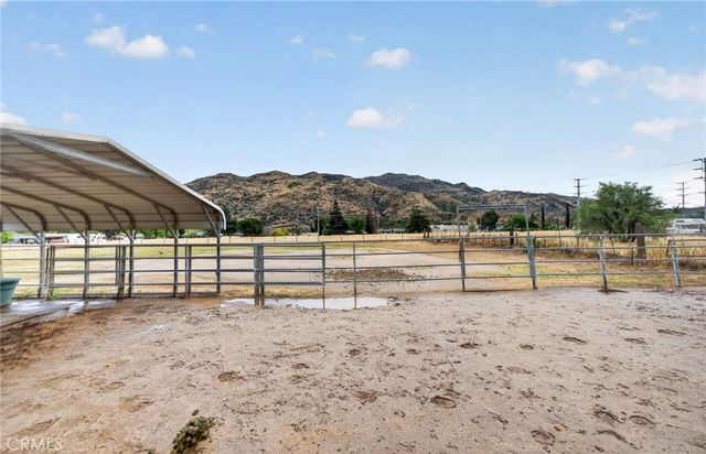 514 E Victory, Banning, CA 92220