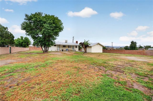 514 E Victory, Banning, CA 92220
